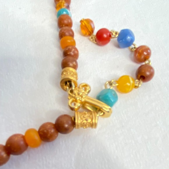 Liz Claiborne Necklace Multicolor Beads And Gold Tone Discs - Picture 4 of 6